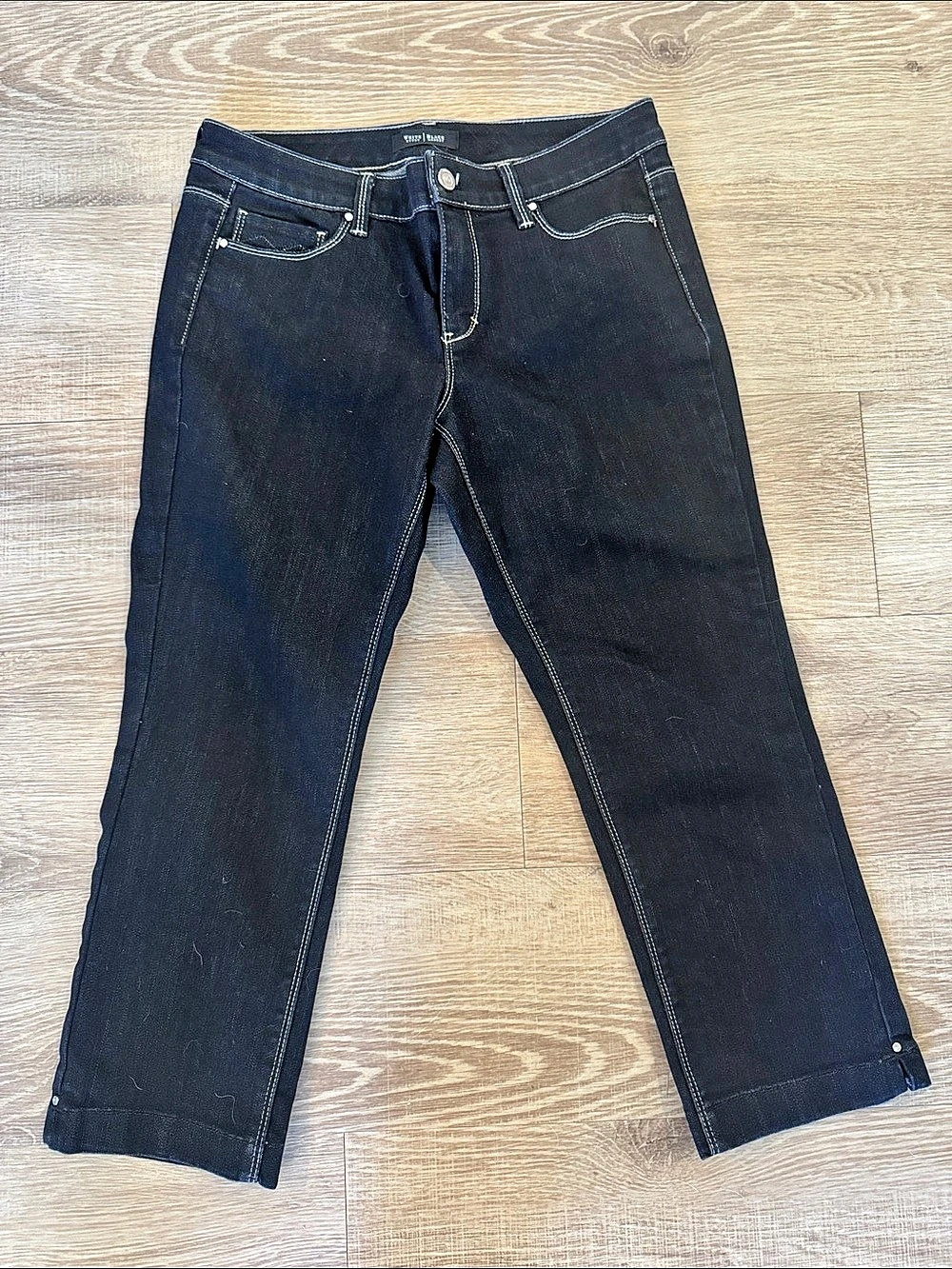 White House Black Market Blanc Black Crop Jeans Size 6
